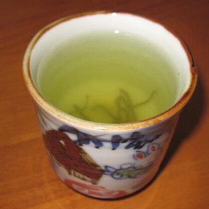 市販の昆布茶は、買っても使いきれないのでなかなか手が出せないのですが、
塩コンブなら常備しているので手軽に飲めていいですね♪
ごちそうさまでした（*^_^*）